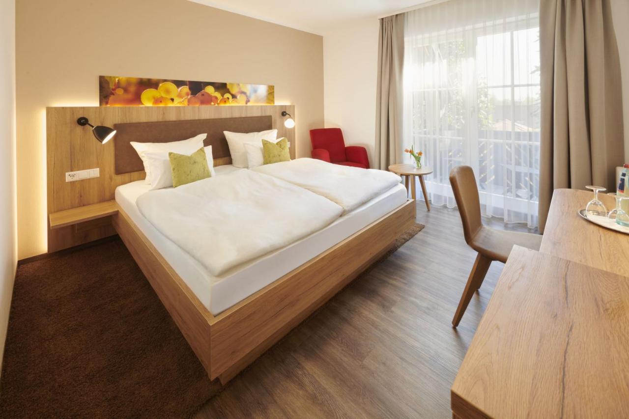 Kreuz-Post Hotel-Restaurant-Spa Vogtsburg Dış mekan fotoğraf