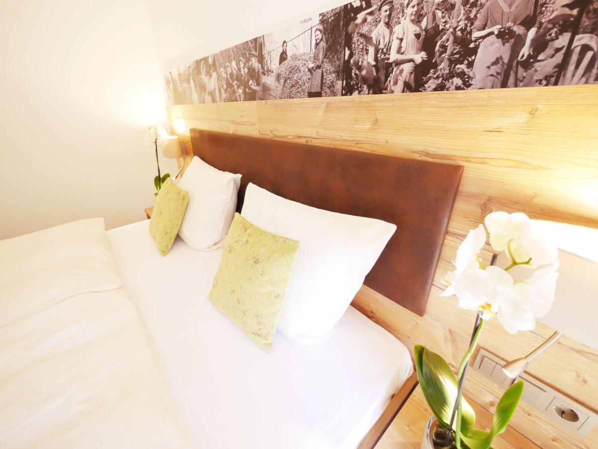 Kreuz-Post Hotel-Restaurant-Spa Vogtsburg Dış mekan fotoğraf
