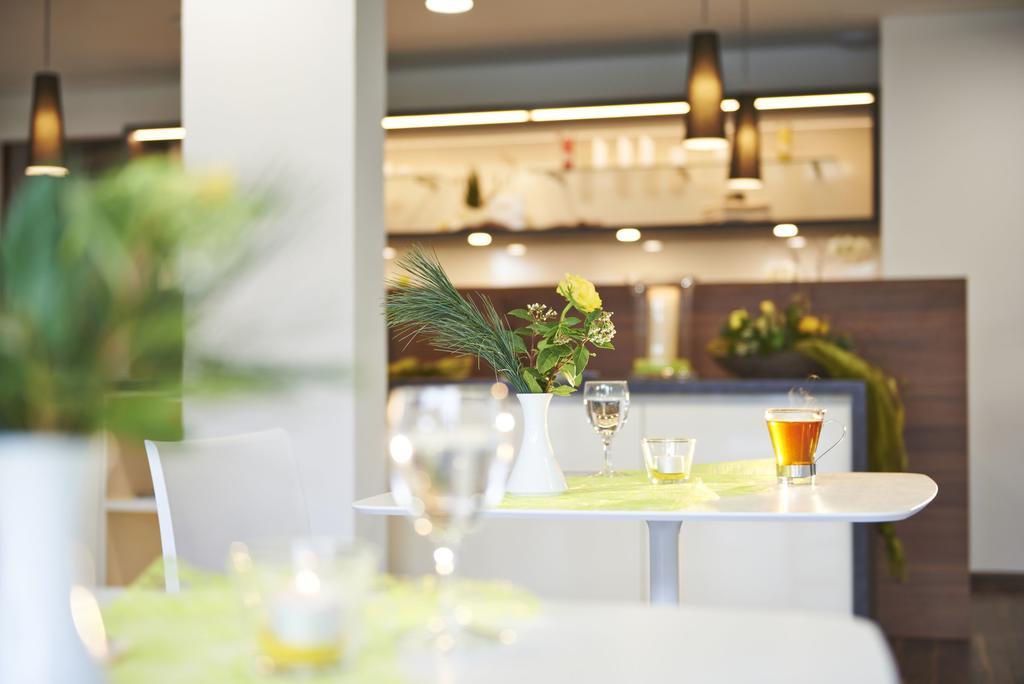 Kreuz-Post Hotel-Restaurant-Spa Vogtsburg Dış mekan fotoğraf